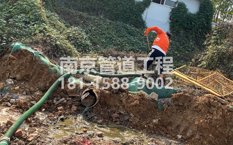 263后白工地化粪池清理