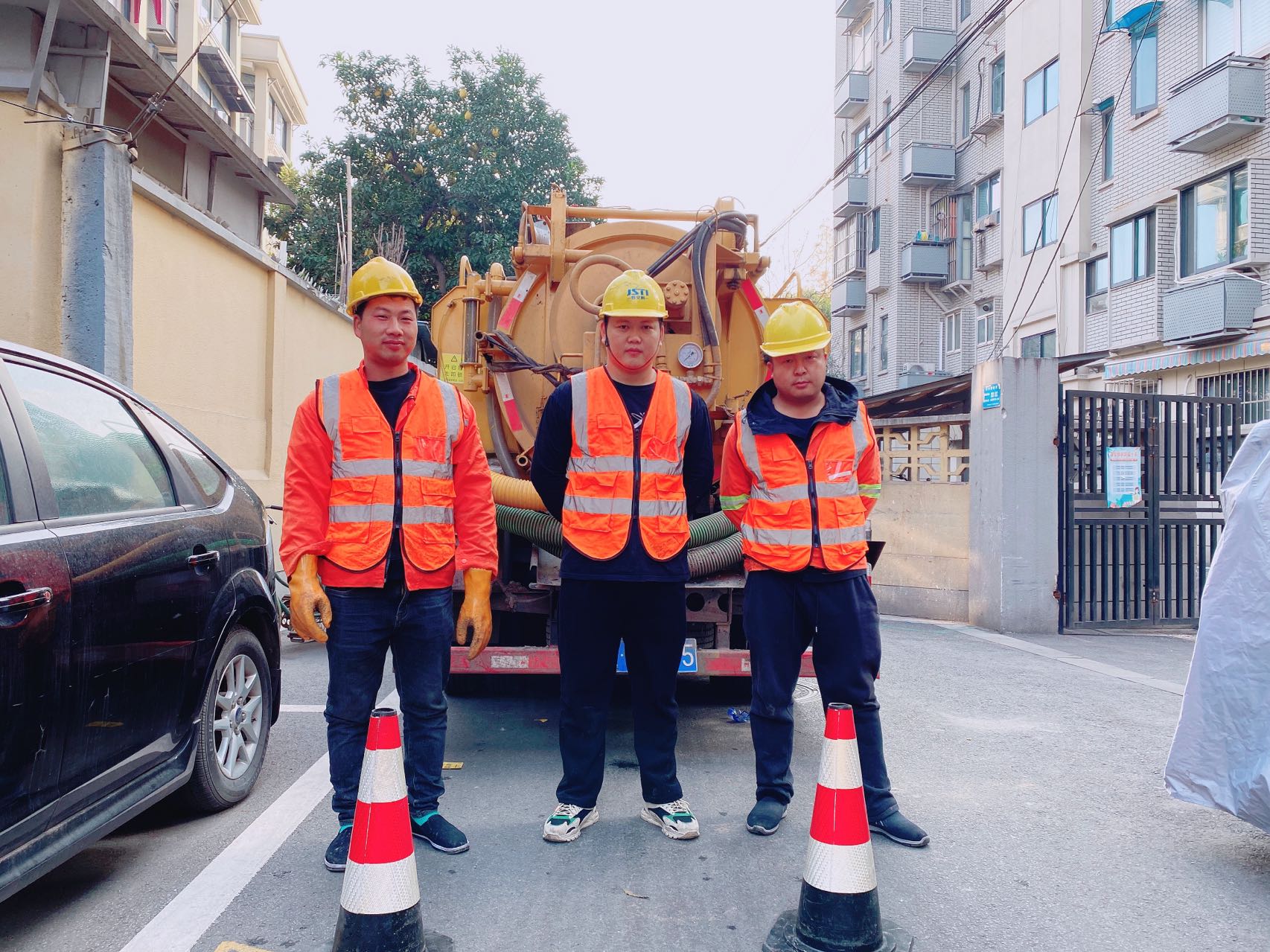 后白南京某小区管道清淤检测施工